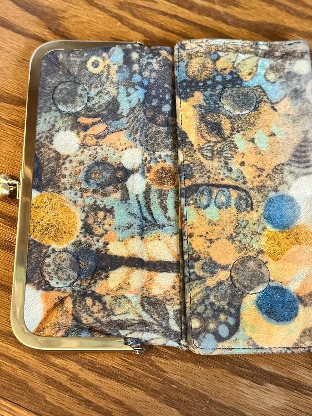 HOBO Rachel Gold Frame Watercolor Print Kiss-Lock Wallet Foldable Soft